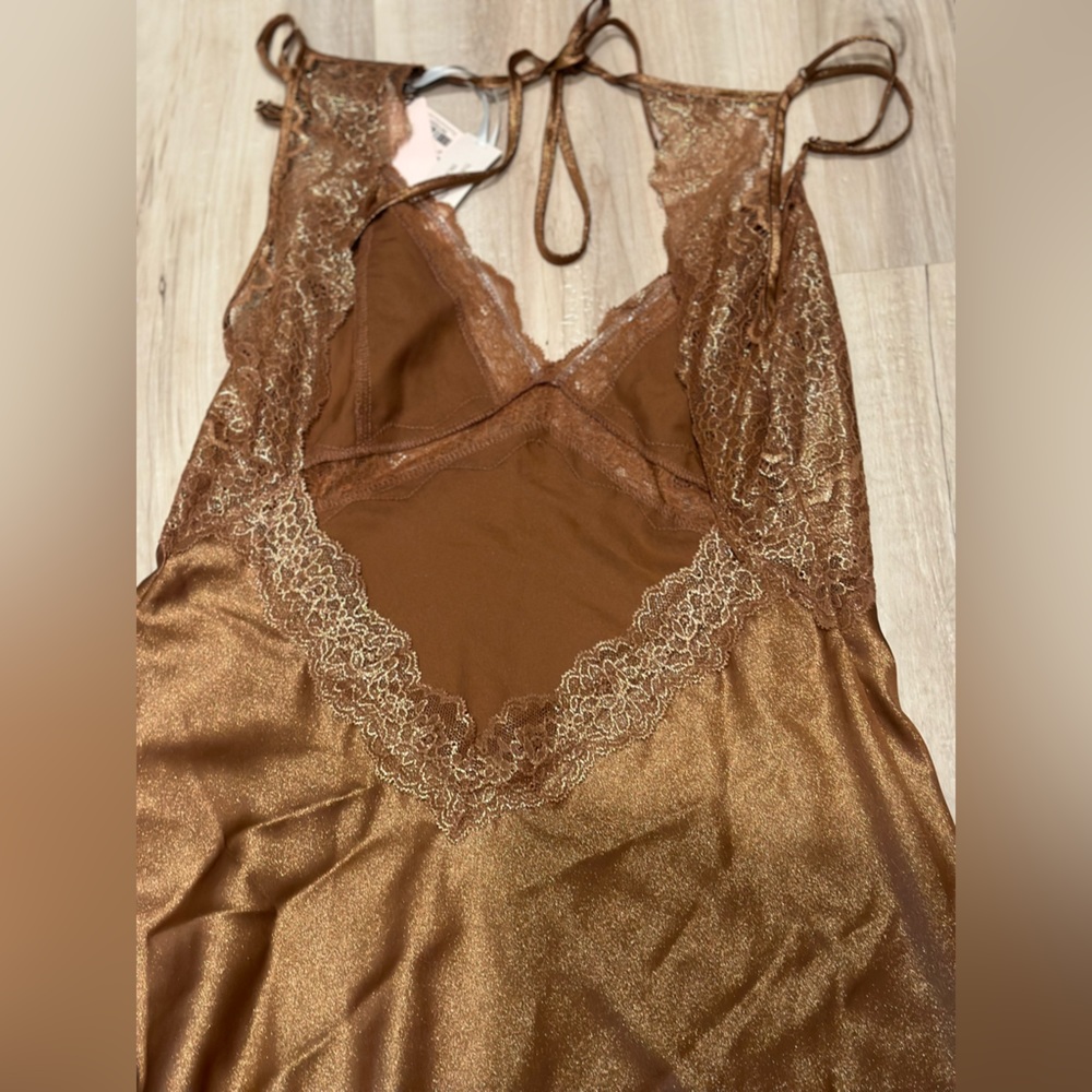 NWT!!Victoria’s Secret baby doll set - size SMALL, Gold/Copper color - Picture 2 of 4